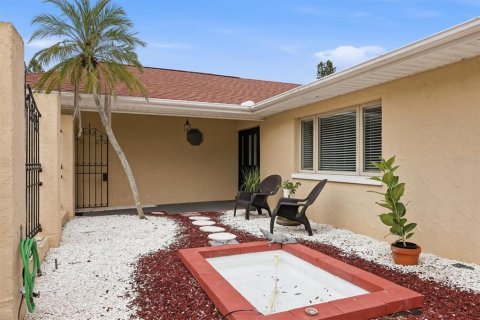 Villa ou maison à vendre à Bradenton, Floride: 3 chambres, 201.04 m2 № 2358275 - photo 7