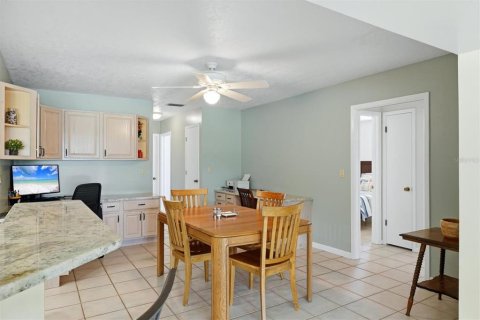 Villa ou maison à vendre à Bradenton, Floride: 3 chambres, 201.04 m2 № 2358275 - photo 18