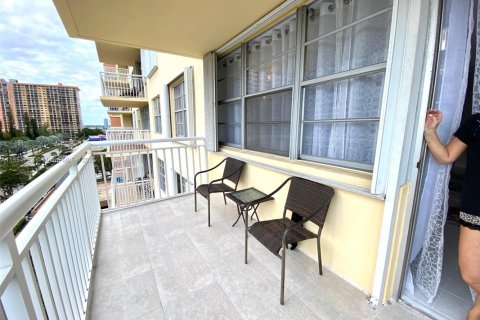 Copropriété à vendre à Sunny Isles Beach, Floride: 1 chambre, 87.61 m2 № 1872721 - photo 28