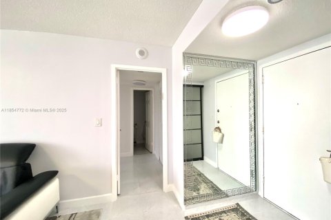 Copropriété à vendre à Sunny Isles Beach, Floride: 1 chambre, 87.61 m2 № 1872721 - photo 8