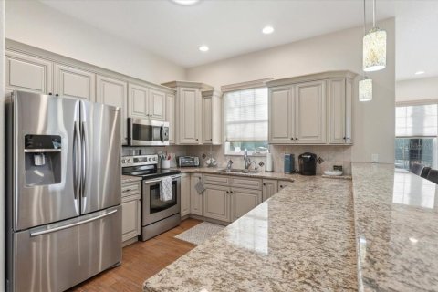 House in Polk City, Florida 1 bedroom, 114.73 sq.m. № 2330683 - photo 15