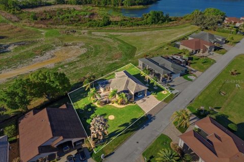 House in Polk City, Florida 1 bedroom, 114.73 sq.m. № 2330683 - photo 11