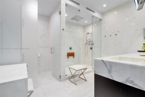 Снять в аренду кондоминиум в Майами, Флорида 4 спальни, 315.68м2, № 1952646 - фото 17
