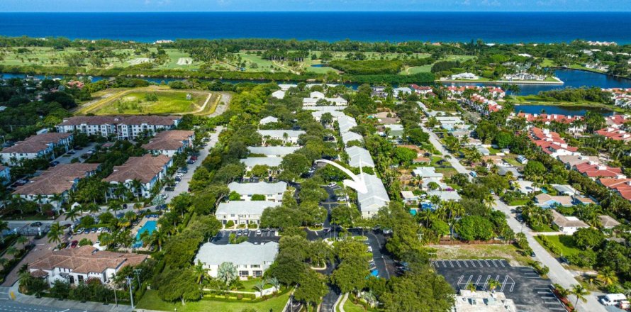 Таунхаус в Делрей-Бич, Флорида 2 спальни, 118.91м2 № 888156