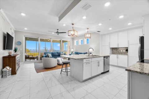 Condo in Bradenton, Florida, 3 bedrooms  № 1675404 - photo 10