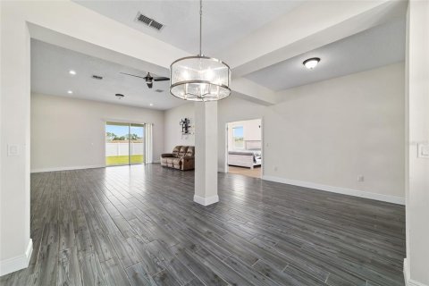 Casa en venta en Belleview, Florida, 4 dormitorios, 207.36 m2 № 1914422 - foto 17