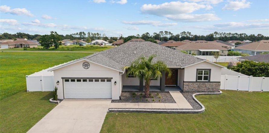 Casa en Belleview, Florida 4 dormitorios, 207.36 m2 № 1914422