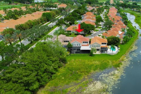 Villa ou maison à louer à West Palm Beach, Floride: 4 chambres, 237.46 m2 № 2147080 - photo 4