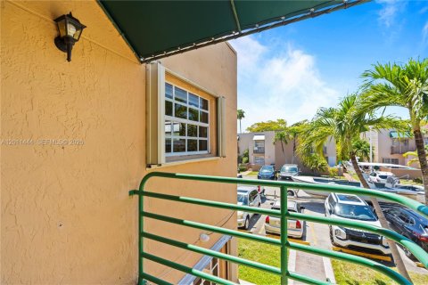 Condominio en venta en Miami, Florida, 3 dormitorios, 114.46 m2 № 2075206 - foto 19
