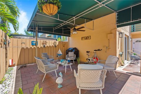 Condominio en venta en Miami, Florida, 3 dormitorios, 114.46 m2 № 2075206 - foto 7