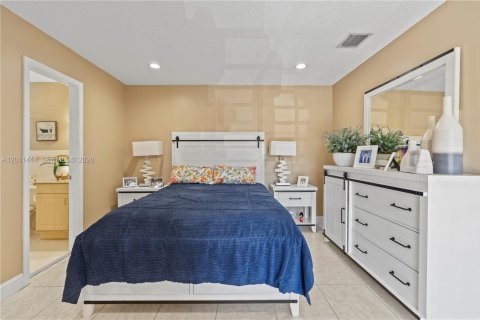 Condominio en venta en Miami, Florida, 3 dormitorios, 114.46 m2 № 2075206 - foto 12