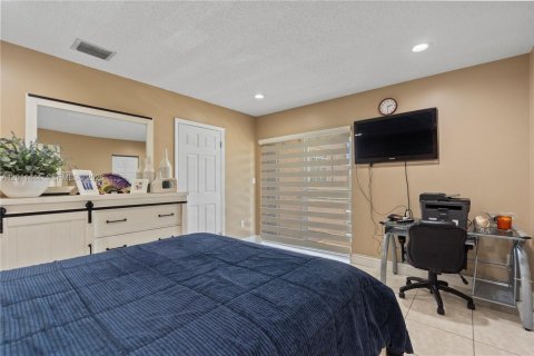 Condominio en venta en Miami, Florida, 3 dormitorios, 114.46 m2 № 2075206 - foto 23