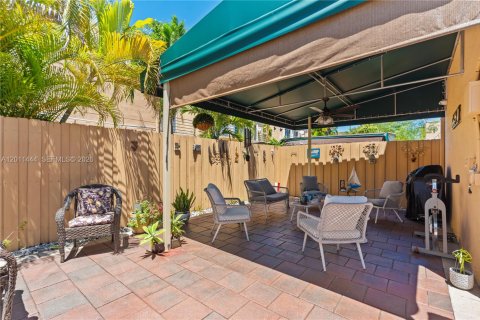Condominio en venta en Miami, Florida, 3 dormitorios, 114.46 m2 № 2075206 - foto 4