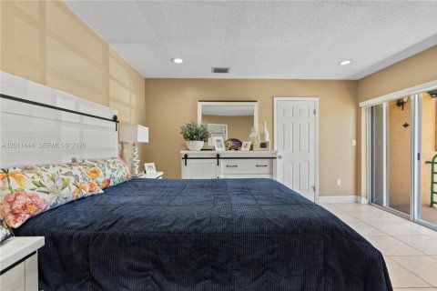 Condominio en venta en Miami, Florida, 3 dormitorios, 114.46 m2 № 2075206 - foto 15
