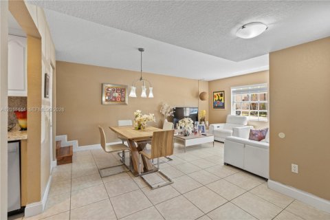 Condominio en venta en Miami, Florida, 3 dormitorios, 114.46 m2 № 2075206 - foto 25