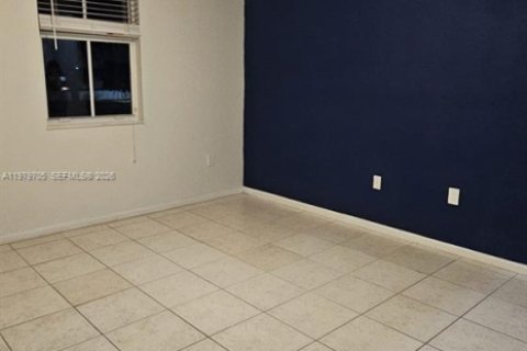 Condo in Doral, Florida, 2 bedrooms  № 2046135 - photo 24