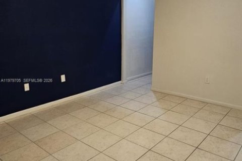 Condo in Doral, Florida, 2 bedrooms  № 2046135 - photo 22