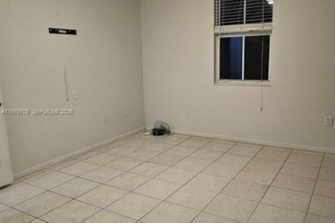 Condo in Doral, Florida, 2 bedrooms  № 2046135 - photo 20