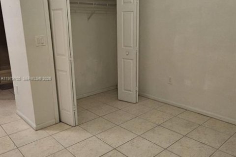 Condo in Doral, Florida, 2 bedrooms  № 2046135 - photo 15