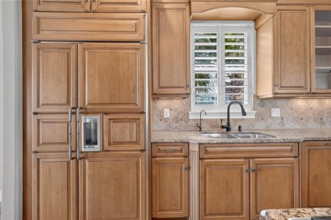 Casa en venta en Palm Coast, Florida, 6 dormitorios, 479.56 m2 № 2330406 - foto 14