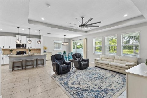 House in Bradenton, Florida 4 bedrooms, 298.87 sq.m. № 2152217 - photo 27