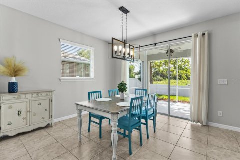 House in Bradenton, Florida 4 bedrooms, 298.87 sq.m. № 2152217 - photo 24