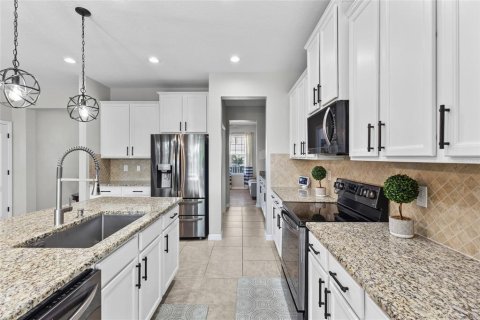 House in Bradenton, Florida 4 bedrooms, 298.87 sq.m. № 2152217 - photo 10