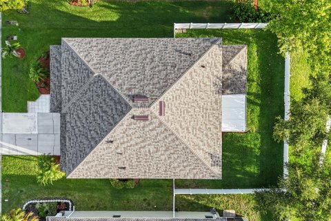 House in Bradenton, Florida 4 bedrooms, 298.87 sq.m. № 2152217 - photo 6