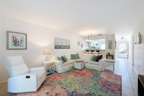 Copropriété à vendre à New Port Richey, Floride: 2 chambres, 86.86 m2 № 2115223 - photo 23