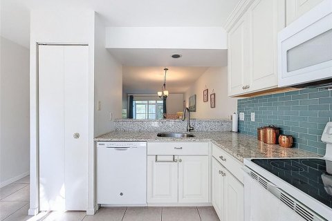 Copropriété à vendre à New Port Richey, Floride: 2 chambres, 86.86 m2 № 2115223 - photo 11