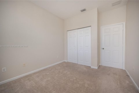 Adosado en alquiler en Homestead, Florida, 3 dormitorios, 145.3 m2 № 1937593 - foto 4