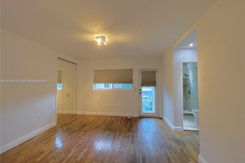 Adosado en alquiler en Miami Beach, Florida, 3 dormitorios, 151.62 m2 № 2011341 - foto 17
