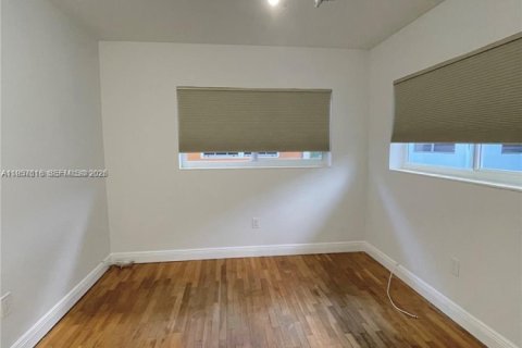 Adosado en alquiler en Miami Beach, Florida, 3 dormitorios, 151.62 m2 № 2011341 - foto 26