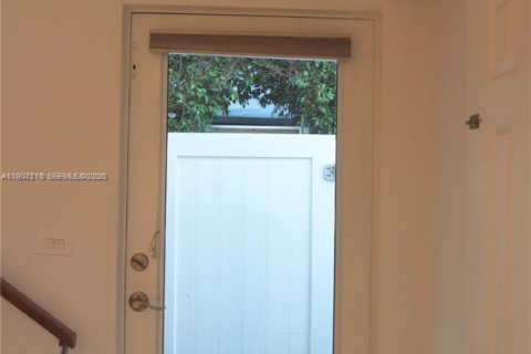 Adosado en alquiler en Miami Beach, Florida, 3 dormitorios, 151.62 m2 № 2011341 - foto 10