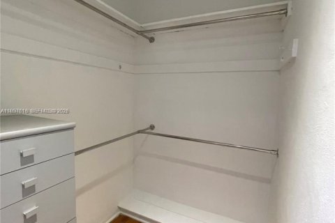 Adosado en alquiler en Miami Beach, Florida, 3 dormitorios, 151.62 m2 № 2011341 - foto 23