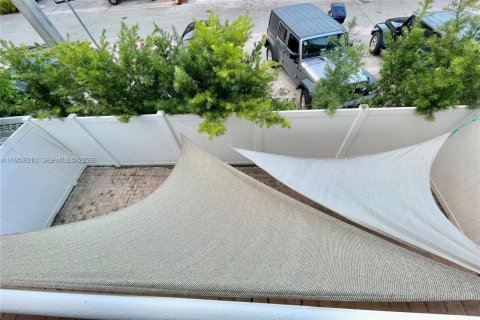 Adosado en alquiler en Miami Beach, Florida, 3 dormitorios, 151.62 m2 № 2011341 - foto 25