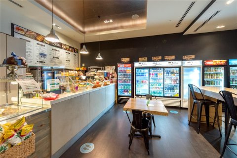 Copropriété à louer à Miami, Floride: 1 chambre, 61.59 m2 № 2001728 - photo 24