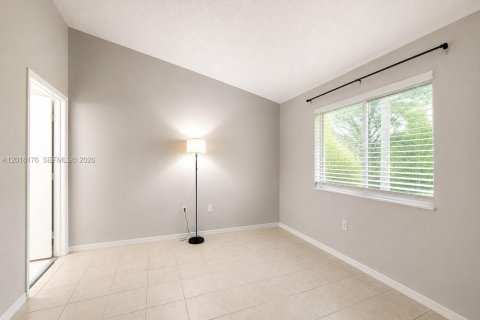 Copropriété à louer à Pembroke Pines, Floride: 2 chambres, 76.37 m2 № 2086199 - photo 6