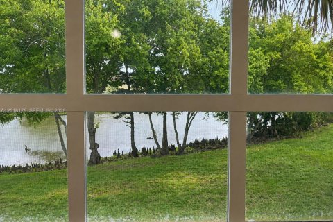 Copropriété à louer à Pembroke Pines, Floride: 2 chambres, 76.37 m2 № 2086199 - photo 18