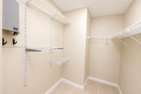 Copropriété à louer à Pembroke Pines, Floride: 2 chambres, 76.37 m2 № 2086199 - photo 8