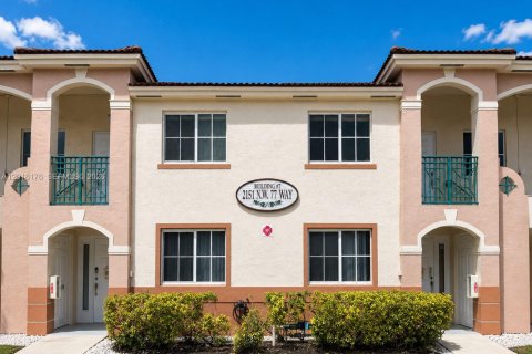Condo à Pembroke Pines, Floride, 2 chambres  № 2086199