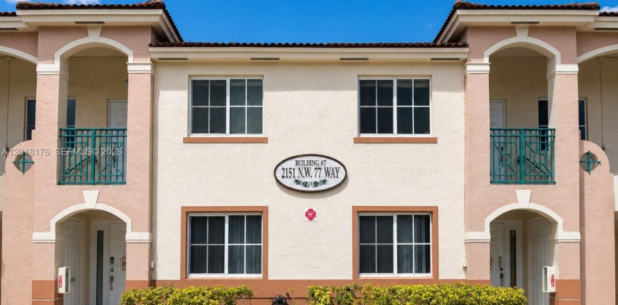 Condo à Pembroke Pines, Floride, 2 chambres  № 2086199