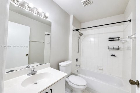 Copropriété à louer à Pembroke Pines, Floride: 2 chambres, 76.37 m2 № 2086199 - photo 7