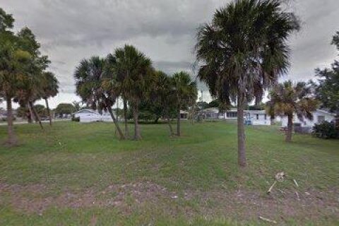 Propiedad comercial en Port Charlotte, Florida № 2158340