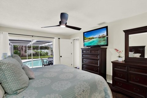 House in Largo, Florida 3 bedrooms, 158.86 sq.m. № 2396224 - photo 22