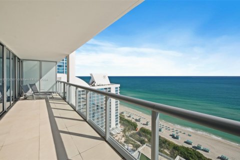 Condominio en venta en Miami Beach, Florida, 2 dormitorios, 100.71 m2 № 1867686 - foto 2