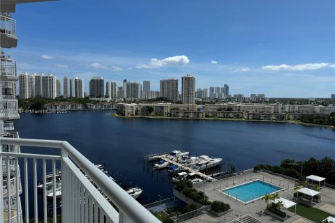 Condo in Aventura, Florida, 1 bedroom  № 1954985 - photo 1