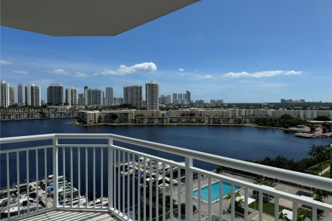 Condo in Aventura, Florida, 1 bedroom  № 1954985 - photo 3