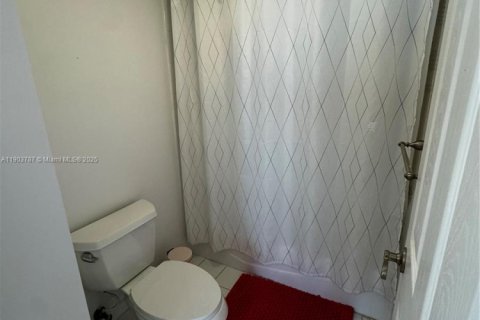 Condo in Aventura, Florida, 1 bedroom  № 1954985 - photo 23