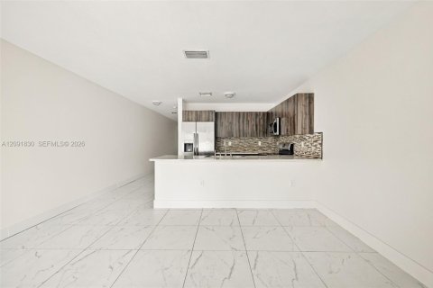 Immobilier commercial à vendre à Miami, Floride: 289.67 m2 № 2385005 - photo 6